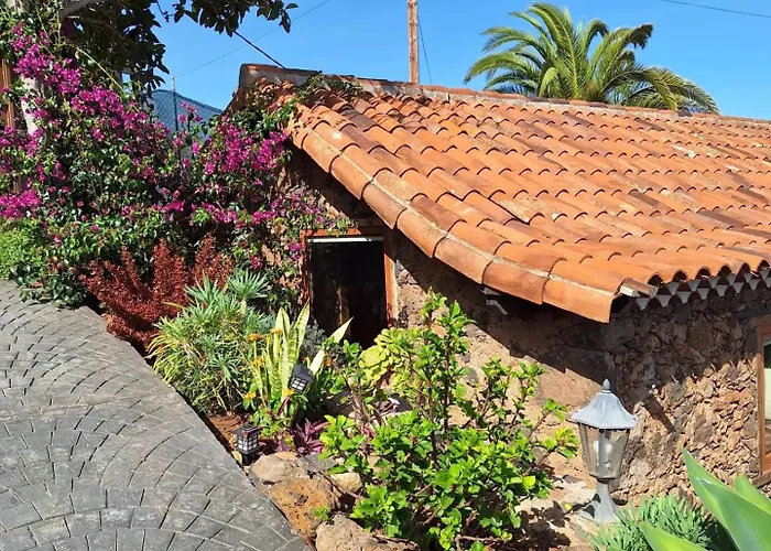 Prázdninový dům Rural Escape W/stunning Views, Jacuzzi And Sauna La Laguna (Tenerife)