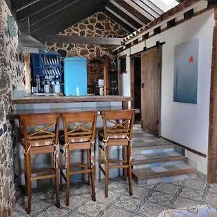 Rural Escape W/stunning Views, Jacuzzi And Sauna בית נופש