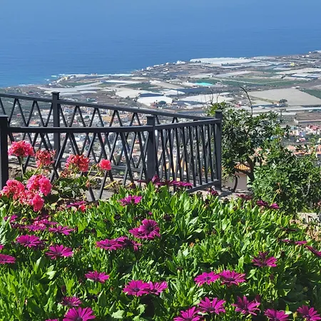 펜션 Rural Escape W/stunning Views, Jacuzzi And Sauna *